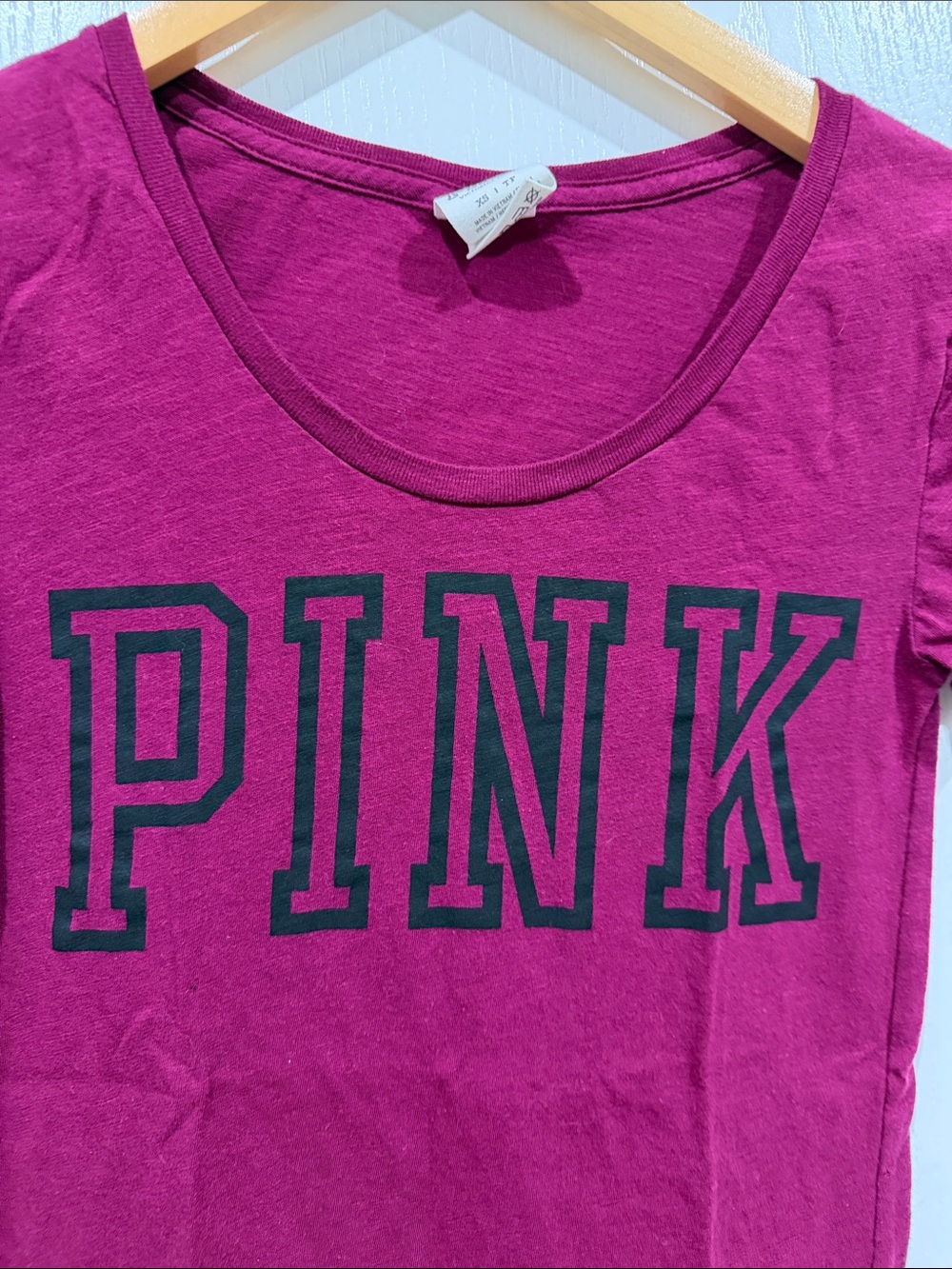 Pink purple graphic short sleeve t-shirt women’s size xsmall scoop next - Picture 3 of 4